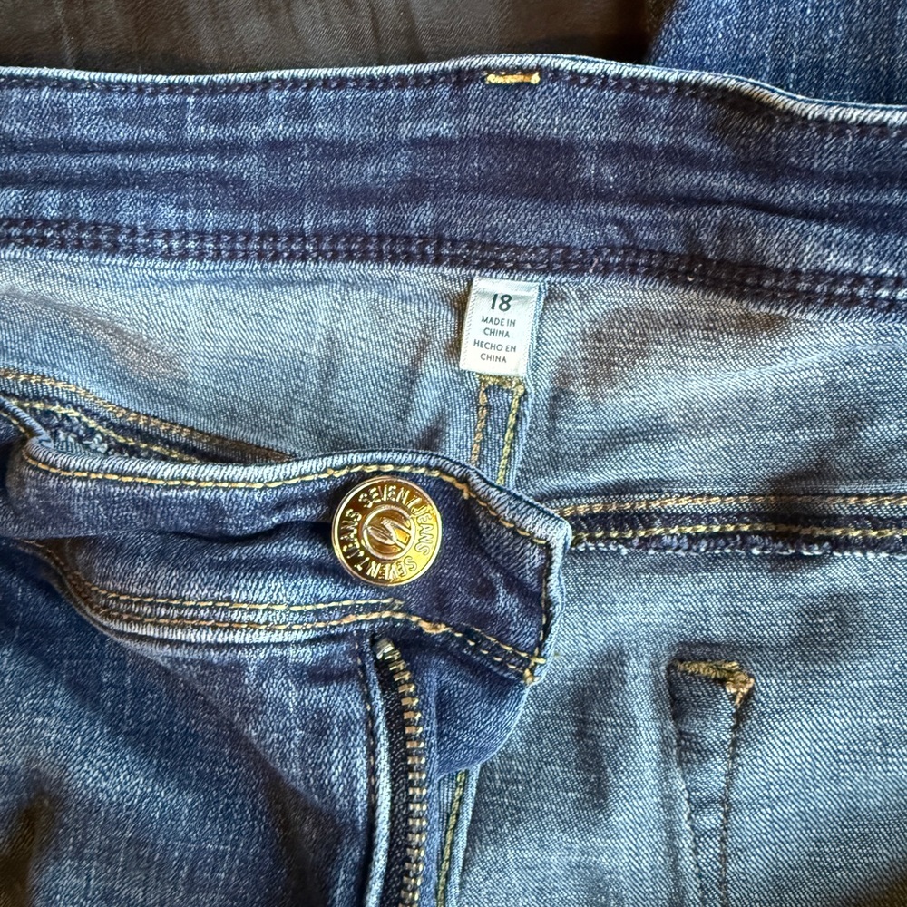 Seven7 - Picture 3 of 4